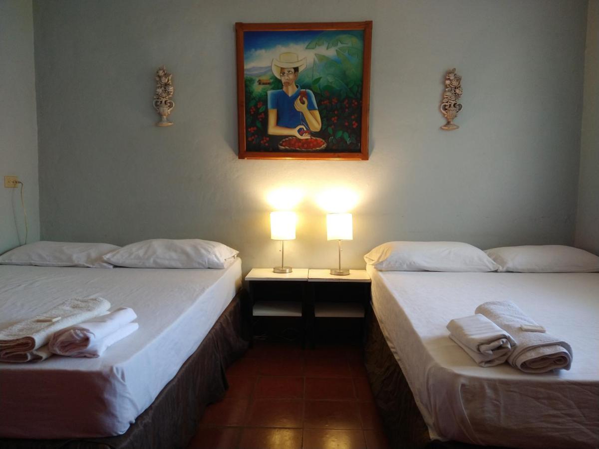 ホテルHarvest House Nicaragua León エクステリア 写真