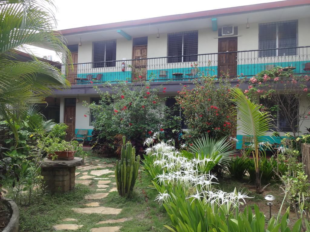 ホテルHarvest House Nicaragua León エクステリア 写真