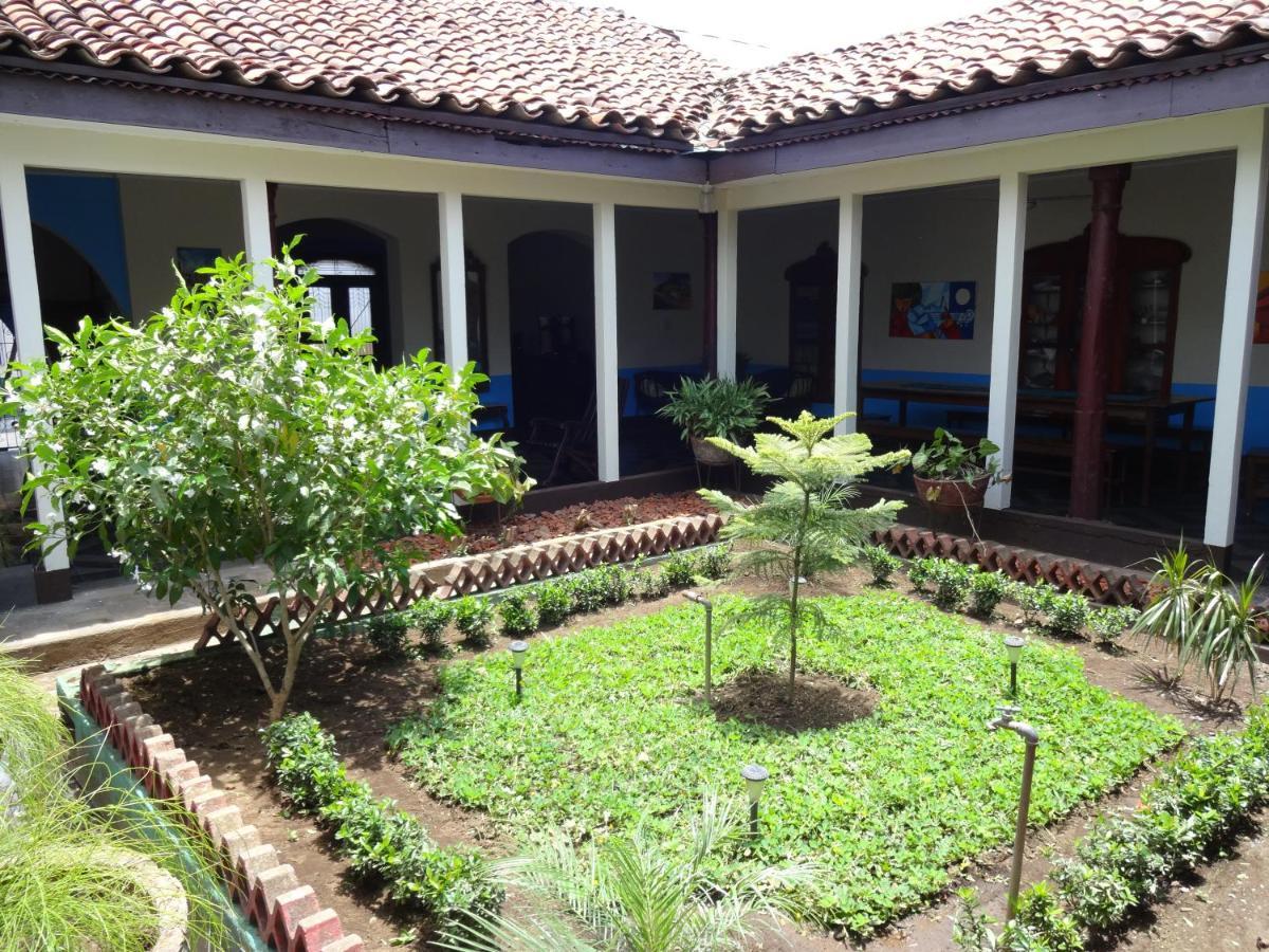 ホテルHarvest House Nicaragua León エクステリア 写真