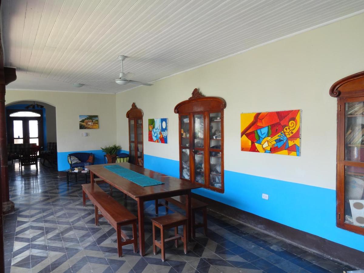ホテルHarvest House Nicaragua León エクステリア 写真